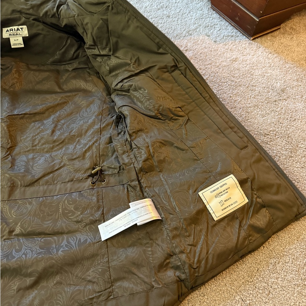 Ariat women's crius insulated vest - Picture 4 of 5
